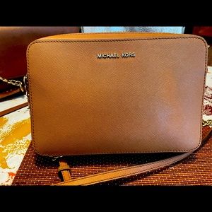 Michael kors crossbody
